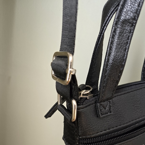 Tahari Crossbody  small Black - Picture 3 of 5